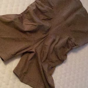 NWOT Waist clincher Butt Lifter Shear Shapewear